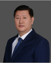 秦世臣